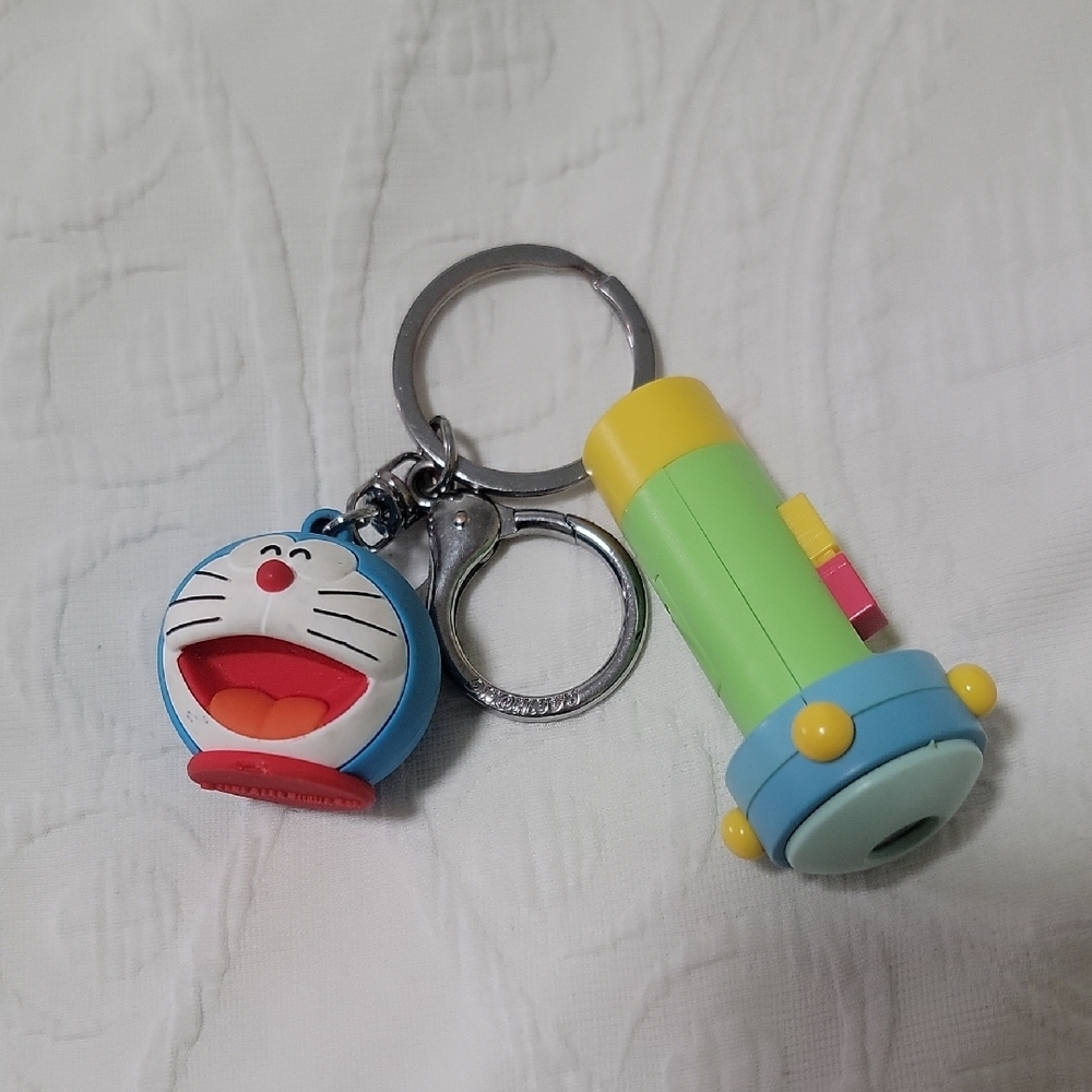 Japaneae Doraemon Keychain With A Flashlight Limited Edition Asia Exclusive